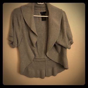 Gray short sleeved sweater